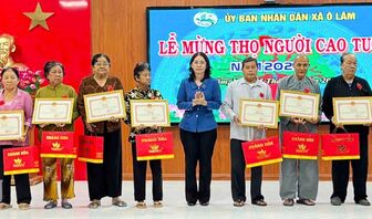 Xã Ô Lâm mừng thọ 388 người cao tuổi