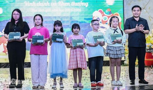 CIC Group tuyên dương hơn 200 học sinh tại Vui hội trăng rằm