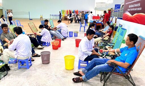 Tri Tôn tiếp nhận 82 đơn vị máu từ người tình nguyện