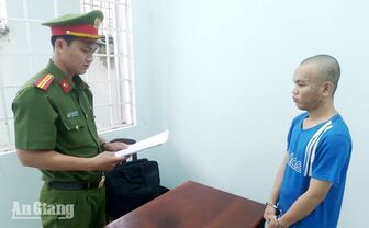Khởi tố, tạm giam đối tượng điều khiển xe tông Cảnh sát giao thông