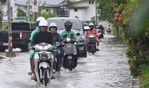 Thái Lan mở các kênh khẩn cấp hỗ trợ du khách trong vùng lụt Bangkok