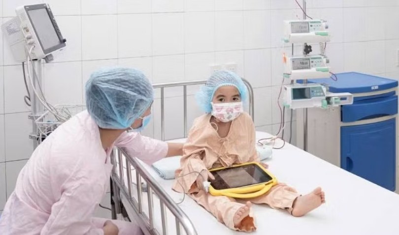Ghép tế bào gốc đồng loại thành công cho bệnh nhi suy tủy xương vô căn