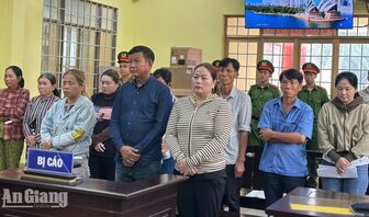 An Giang: 10 bị cáo lãnh án về tội đánh bạc