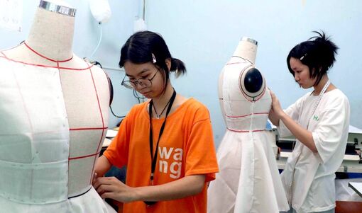 Thi tốt nghiệp trung học nghề gồm toán, ngữ văn, 2 môn định hướng nghề nghiệp và chuyên môn nghề