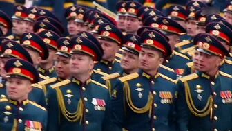 Nga tăng quy mô lực lượng vũ trang và chi tiêu quân sự