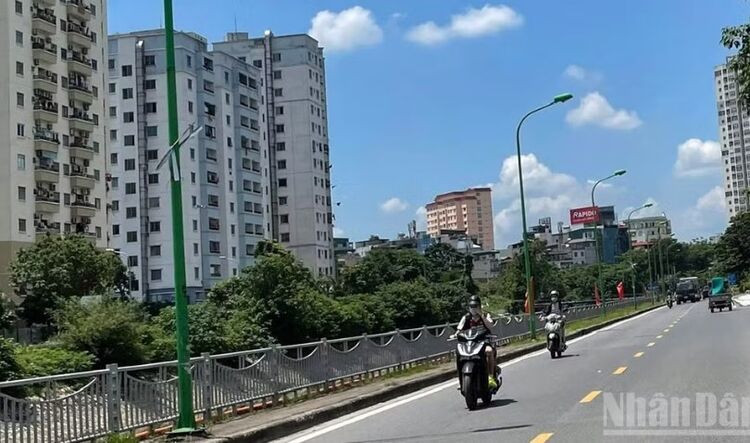 Thời tiết ngày 29/9: Bắc Bộ nắng nóng, Nam Bộ có mưa rào và dông