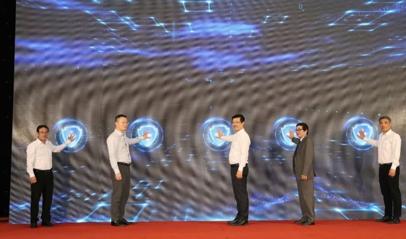 Lan tỏa những hình ảnh chân thực từ hành trình tiêm chủng
