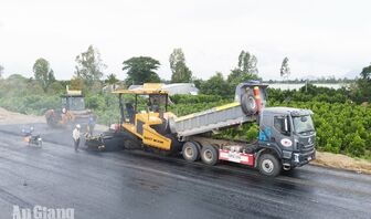 Tăng tốc thi công tuyến cao tốc Châu Đốc - Cần Thơ - Sóc Trăng