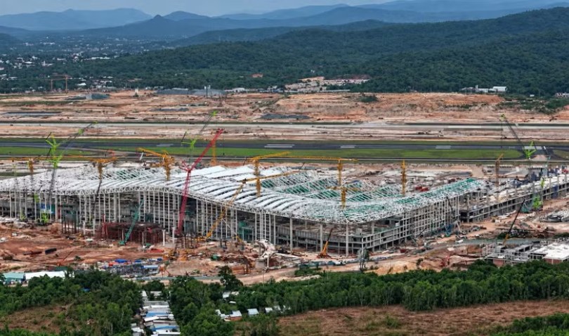 Hơn 7.600 công nhân chạy đua tiến độ trên đại công trường Sân bay Phú Quốc