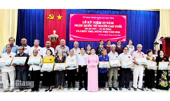 Tri Tôn chúc thọ, mừng thọ 505 người cao tuổi