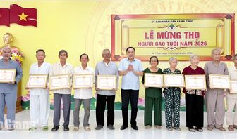 Ba Chúc chúc thọ, mừng thọ 372 người cao tuổi