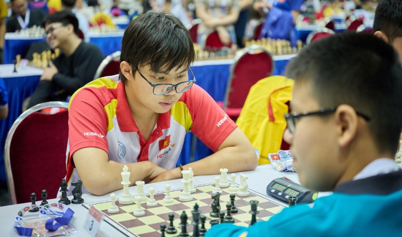 Tiếp đà thăng hoa, Quốc Hy vô địch giải cờ chớp quốc tế