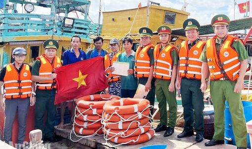 Đồn Biên phòng Xẻo Nhàu đồng hành cùng ngư dân