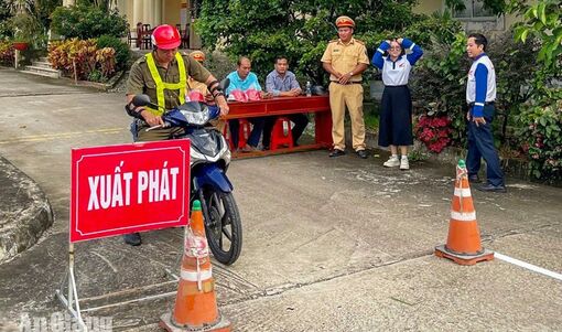 Hơn 70 người ở Giang Thành được hướng dẫn lái xe an toàn