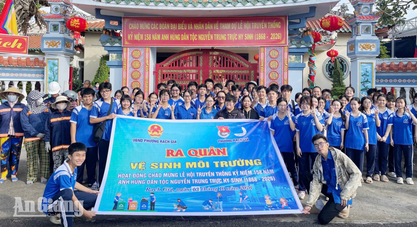 Hơn 170 người ra quân làm sạch đường phố Rạch Giá trước Lễ hội Nguyễn Trung Trực