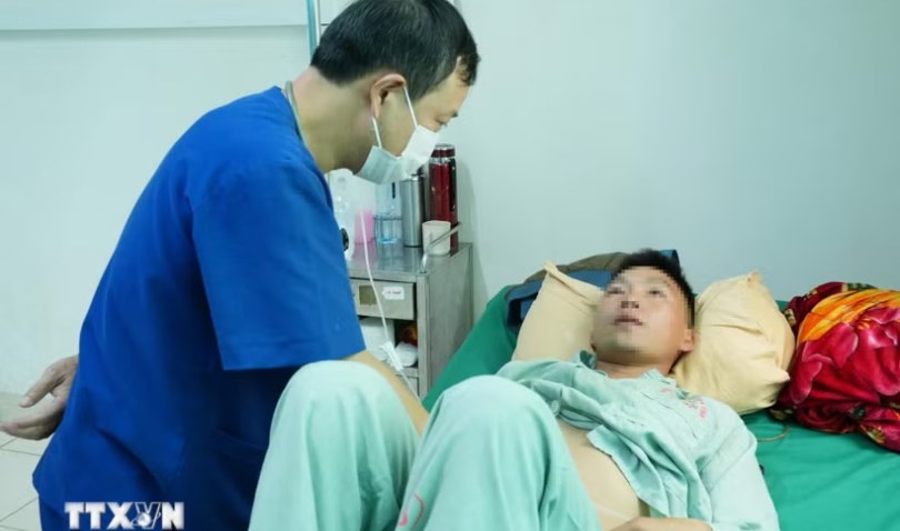Kịp thời cứu sống 4 người bị ngộ độc do ăn nấm lạ ở Lai Châu