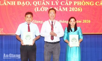 Khai giảng lớp bồi dưỡng quản lý cho 78 cán bộ cấp phòng