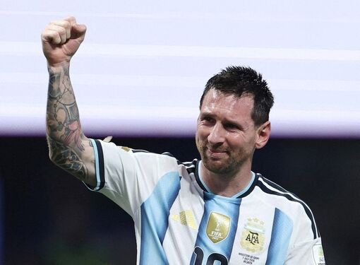 Argentina tôn vinh Messi: Lời chia tay đẹp nhất Maradona từng bỏ lỡ