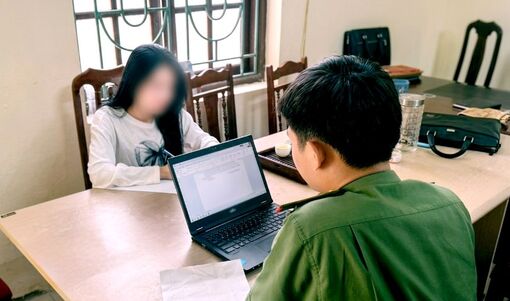 Công an làm việc với admin nhóm Facebook "Nhóm những người ghét bố mẹ"