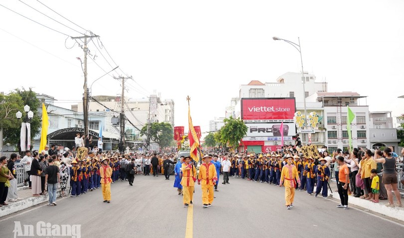 [Ảnh] Những khoảnh khắc ấn tượng tại Lễ hội Nguyễn Trung Trực