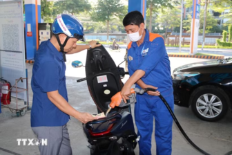 Giá xăng lên ngưỡng 28.254 đồng, dầu diesel giảm còn 29.128 đồng mỗi lít