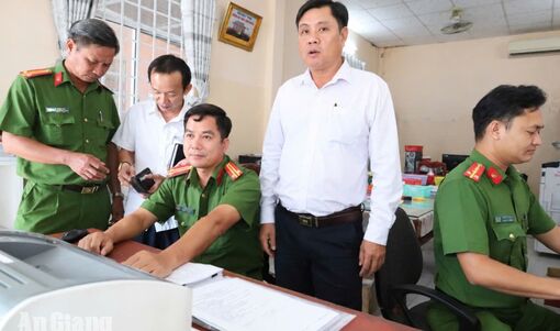 An Biên đưa vào hoạt động Bộ phận tiếp nhận và trả kết quả tập trung Công an xã