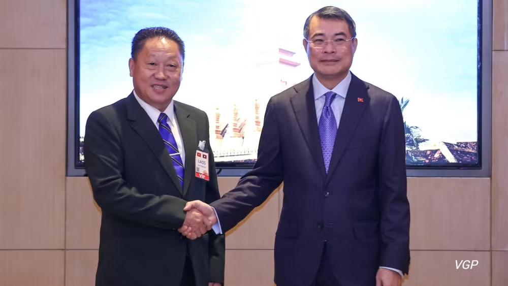 Tình đoàn kết đặc biệt Việt Nam-Lào là mối quan hệ thủy chung, son sắt, không gì có thể lay chuyển