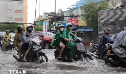 Thời tiết ngày 9/10: Mưa trên diện rộng, biển động mạnh