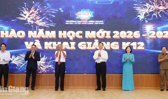 Nguyên Thủ tướng Nguyễn Tấn Dũng dự khai giảng Trường Đại học Kiên Giang