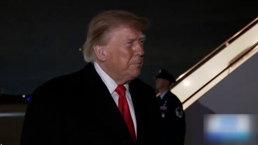 Tổng thống Trump gia tăng áp lực lên Tổng thống Zelensky