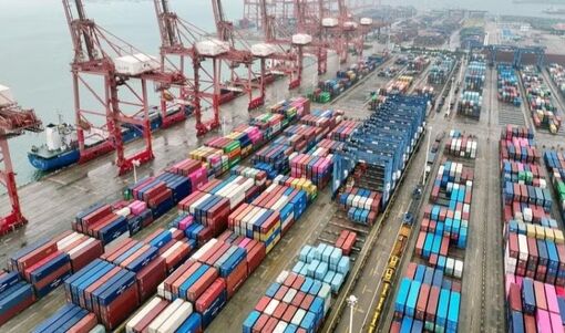 Áp lực từ các cú sốc đối với kinh tế thế giới