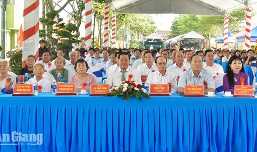 Dâng hương tưởng niệm Anh hùng Lực lượng vũ trang nhân dân Mai Thị Nương