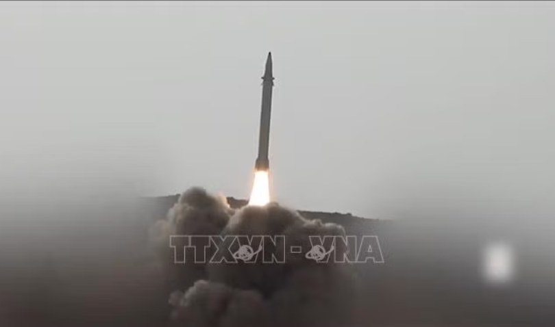 Houthi cảnh báo về đòn đáp trả "nhanh chóng và đau đớn" nếu Mỹ tham chiến ở Yemen