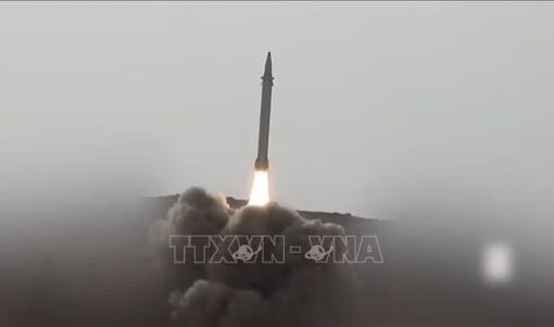 Houthi cảnh báo về đòn đáp trả "nhanh chóng và đau đớn" nếu Mỹ tham chiến ở Yemen