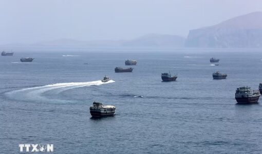 Iran tuyên bố chủ trương hạn chế thay vì đóng cửa eo biển Hormuz