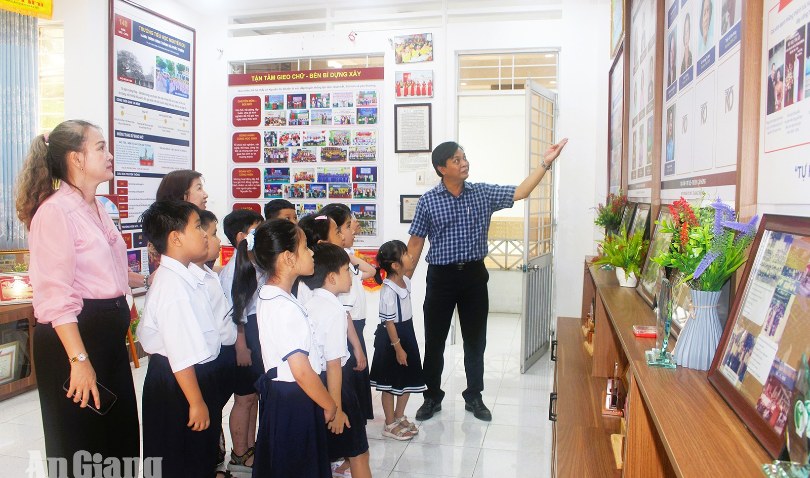 Trường Tiểu học Nguyễn Du quan tâm lưu giữ truyền thống
