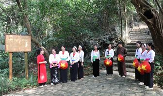 Hang đá nơi người tiền sử cư trú 12.000 năm trước ở di sản Tràng An