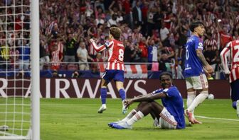 Yoro bị đuổi, Man Utd cay đắng gục ngã trước Atletico