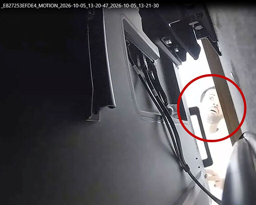 FBI bắt kỹ sư OpenAI đặt thiết bị ghi âm lén trong phòng họp lãnh đạo