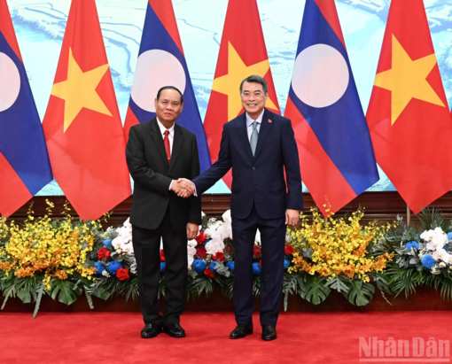 Thủ tướng Lê Minh Hưng tiếp Thường trực Ban Bí thư Trung ương Đảng Nhân dân Cách mạng Lào Vilay Lakhamfong