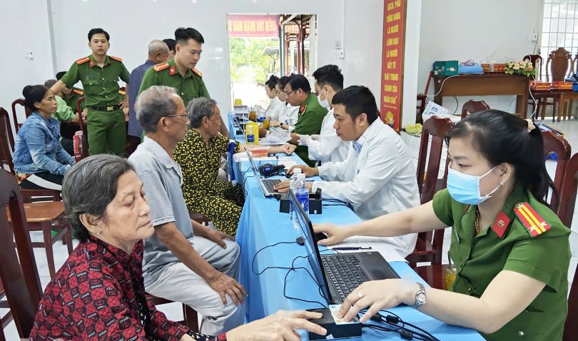 An Giang thu thập mẫu ADN của 171 thân nhân liệt sĩ tại 8 xã