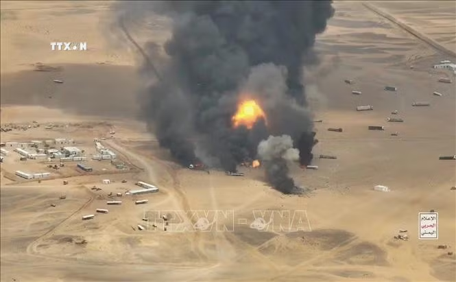 Giao tranh ác liệt ở Yemen: Hơn 200 tay súng Houthi thương vong, khu dân cư hứng pháo kích