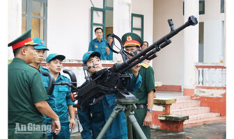 Long Điền chấn chỉnh công tác quân sự, quốc phòng