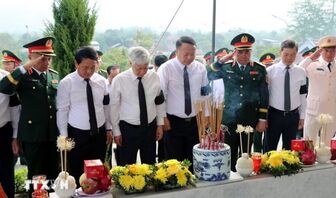 Phó Chủ tịch Quốc hội dự lễ truy điệu, an táng hài cốt liệt sỹ tại Nghĩa trang Liệt sỹ Quốc gia Vị Xuyên