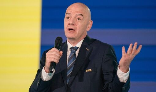 Ông Infantino công khai xin lỗi tại cuộc họp Hội đồng FIFA
