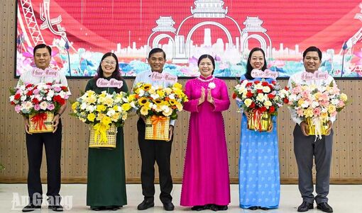 Rạch Giá hỗ trợ 36 trẻ mồ côi, thúc đẩy phụ nữ phát triển kinh tế