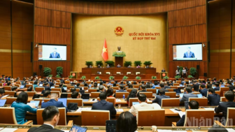 Quốc hội thảo luận về kinh tế-xã hội, ngân sách nhà nước và đầu tư công