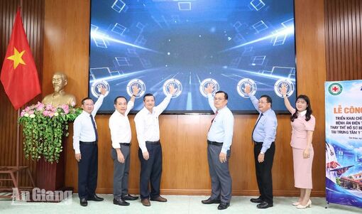 Trung tâm Y tế Tân Hiệp chuyển sang hồ sơ bệnh án điện tử từ ngày 1/11