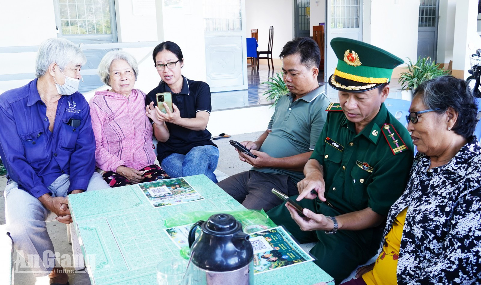 Đồn Biên phòng Vĩnh Nguơn phát huy sức dân bảo vệ biên giới