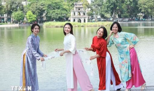 Thời tiết ngày 20/10: Bắc Bộ ngày nắng, Nam Bộ mưa dông cục bộ